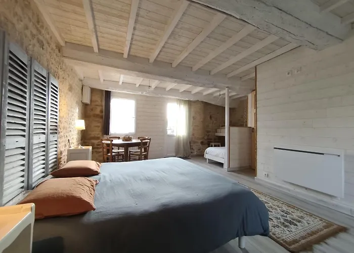 Konukevi Omaha Secret Normandy