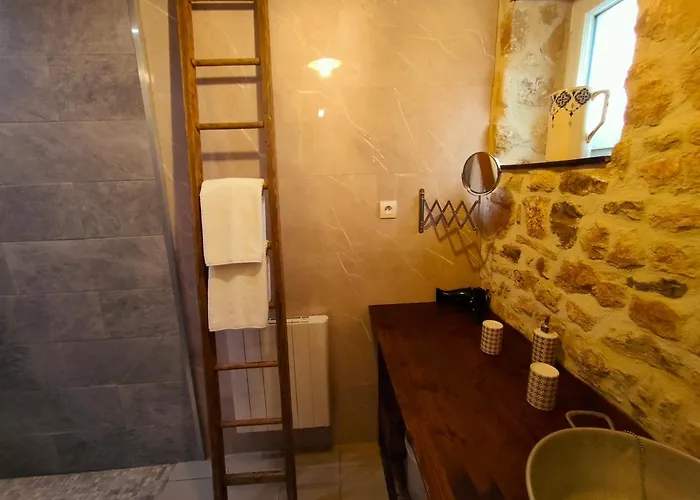 Omaha Secret Normandy Konukevi